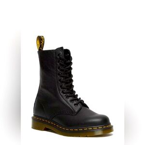 NEW IN BOX Dr. (Doc) Martens 1490 Boots